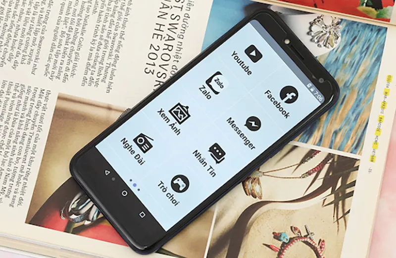 Smartphone cho người lớn tuổi là gì? Và những thách thức khi họ dùng điện thoại thông minh